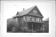 811 CHAPPLE AVE, a Front Gabled house, built in Ashland, Wisconsin in 1900.