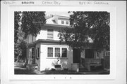 827 N CHESTNUT AVE, a American Foursquare house, built in Green Bay, Wisconsin in 1910.