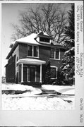 124-124 1/2 W SPRING ST, a American Foursquare house, built in Chippewa Falls, Wisconsin in .