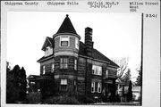 606 W WILLOW ST, a Queen Anne house, built in Chippewa Falls, Wisconsin in 1904.