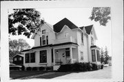 122 HEWETT ST, a Queen Anne house, built in Neillsville, Wisconsin in 1891.