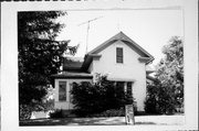 1002 HEWETT ST, a Queen Anne house, built in Neillsville, Wisconsin in 1886.