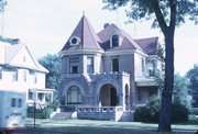 517 WISCONSIN, a Romanesque Revival house, built in Portage, Wisconsin in 1899.