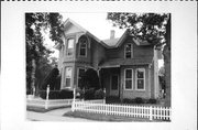 419 W COOK ST, a Queen Anne house, built in Portage, Wisconsin in .