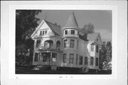 SW CNR OF LINCOLN AND ATHENS, a Queen Anne house, built in Rio, Wisconsin in .