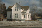 824 N 3RD AVE, a Queen Anne house, built in Sturgeon Bay, Wisconsin in 1905.