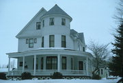 528 MICHIGAN ST, a Queen Anne house, built in Sturgeon Bay, Wisconsin in 1905.