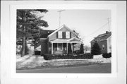 328 S NEENAH AVE, a Cross Gabled house, built in Sturgeon Bay, Wisconsin in .