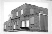 220 OAK ST, a Astylistic Utilitarian Building warehouse, built in Fond du Lac, Wisconsin in 1922.