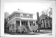 40 OAKLAWN AVE, a American Foursquare house, built in Fond du Lac, Wisconsin in 1922.