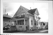 417 SHERMAN ST, a Queen Anne house, built in Fond du Lac, Wisconsin in 1900.