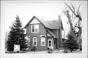 352 N WASHINGTON ST, a Queen Anne house, built in Berlin, Wisconsin in .