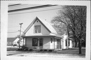 400 N WISCONSIN ST, a Front Gabled house, built in Berlin, Wisconsin in .