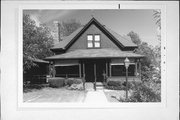 613 S IOWA ST, a Queen Anne house, built in Dodgeville, Wisconsin in 1890.