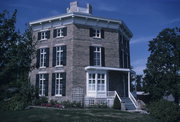 919 CHARLES ST, a Octagon house, built in Watertown, Wisconsin in 1854.