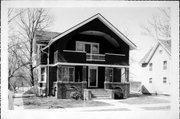 401 N MAIN ST, a Craftsman house, built in Jefferson, Wisconsin in 1900.