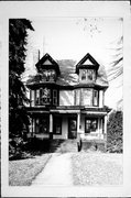 914 Clyman St., a Colonial Revival/Georgian Revival house, built in Watertown, Wisconsin in 1912.