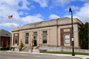 202 S CHESTNUT AVE, a Neoclassical/Beaux Arts post office, built in Marshfield, Wisconsin in 1930.