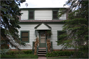 1016 MACARTHUR AVE, a Bungalow house, built in Ashland, Wisconsin in 1935.