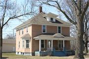 802 S 1ST AVE, a American Foursquare house, built in Wausau, Wisconsin in 1912.