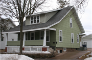 814 N 4TH AVE, a Bungalow house, built in Wausau, Wisconsin in 1920.