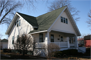 922 N 3RD AVE, a Bungalow house, built in Wausau, Wisconsin in 1926.