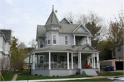 904 WASHINGTON ST, a Queen Anne house, built in Wausau, Wisconsin in 1895.