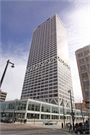 777 E WISCONSIN AVE, a Late-Modern large office building, built in Milwaukee, Wisconsin in 1973.