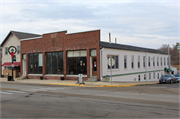 1 S MAIN ST, a Commercial Vernacular retail building, built in Deerfield, Wisconsin in 1917.