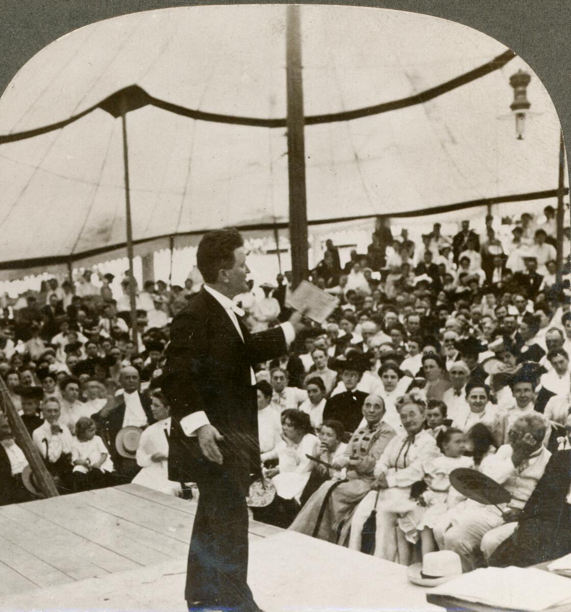 Robert M. La Follette, Sr., Speaking - W0143E2