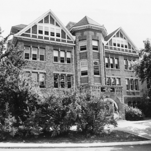 King Hall, completed in 1896, on Observatory Drive has architectural features of the Tudor style, including exposed half timbers, brick archways and brick beams called lintels over the windows.