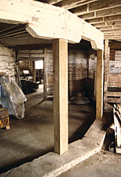 Nashold 20-sided Barn, a Building.