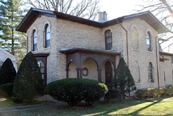 Farnham, Fred and Lucia, House, a Building.