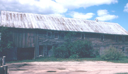 Lutze Housebarn, a Building.