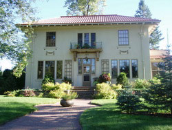 Sutliff, Solon and Mathilda, House, a Building.