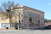 201 S KNOWLES AVE & 110 W 2ND ST, a Neoclassical/Beaux Arts bank/financial institution, built in New Richmond, Wisconsin in 1917.