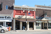 208-214 S KNOWLES AVE, a Commercial Vernacular tavern/bar, built in New Richmond, Wisconsin in 1899.