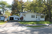 660 N 4th Street, a Ranch house, built in New Richmond, Wisconsin in 1961.