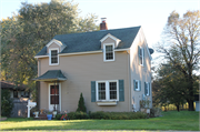 332 W 5TH ST, a Colonial Revival/Georgian Revival house, built in New Richmond, Wisconsin in 1926.