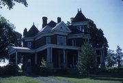 504 S JUDGEMENT ST, a Queen Anne house, built in Shullsburg, Wisconsin in 1889.