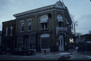201 W WATER ST, a Italianate bank/financial institution, built in Shullsburg, Wisconsin in 1884.