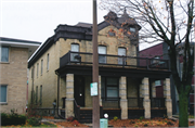 1462 N FARWELL AVE, a Italianate house, built in Milwaukee, Wisconsin in 1877.