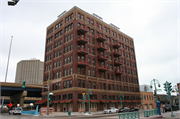 400 N BROADWAY ST, a Commercial Vernacular industrial building, built in Milwaukee, Wisconsin in 1911.