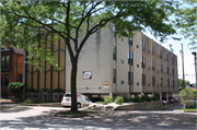 1559 N PROSPECT, a Contemporary apartment/condominium, built in Milwaukee, Wisconsin in 1962.