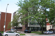 1671 N PROSPECT, a Contemporary apartment/condominium, built in Milwaukee, Wisconsin in 1962.