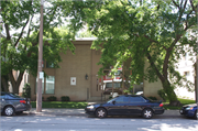 1579 N FARWELL AVE, a Contemporary apartment/condominium, built in Milwaukee, Wisconsin in 1961.