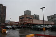 1100 N JACKSON ST / 1123 N VAN BUREN ST, a Other Vernacular retail building, built in Milwaukee, Wisconsin in 1965.