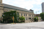 802 N JACKSON ST, a Neoclassical/Beaux Arts house, built in Milwaukee, Wisconsin in 1888.