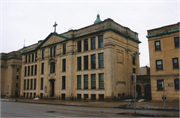 831 N VAN BUREN ST, a Neoclassical/Beaux Arts elementary, middle, jr.high, or high, built in Milwaukee, Wisconsin in 1907.
