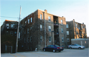 1479-1495 N FARWELL, a Neoclassical/Beaux Arts apartment/condominium, built in Milwaukee, Wisconsin in 1908.